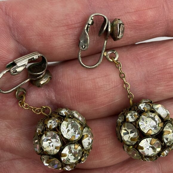 Vtg 1960 ball brass crystal rhinestone wedding bridal dangle earrings - Picture 7 of 7